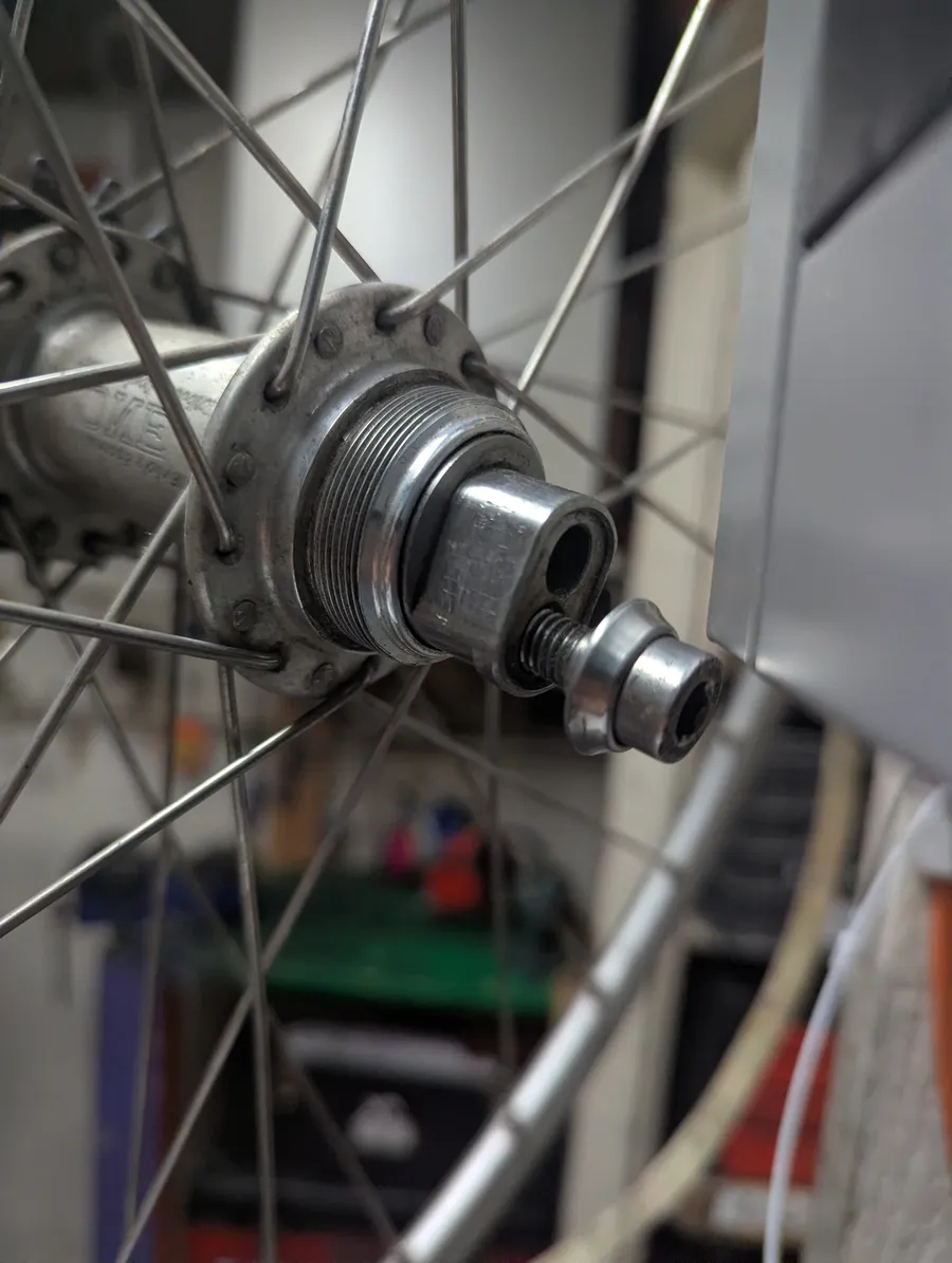 eccentric hub