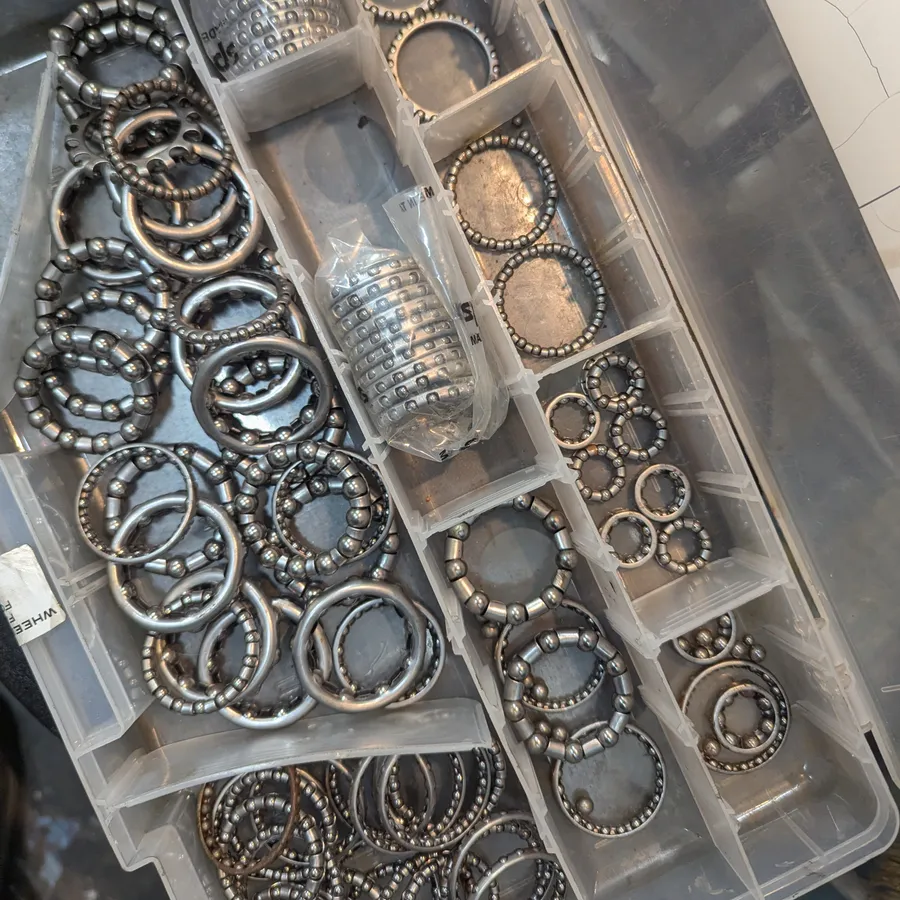 ball bearings (caged)