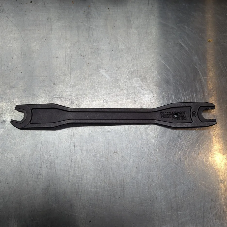 pedal wrench